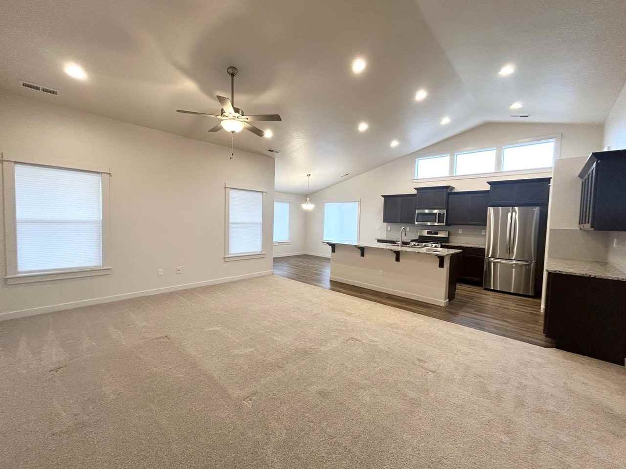 10365 W Thimbleberry Dr - Photo 3 of 28