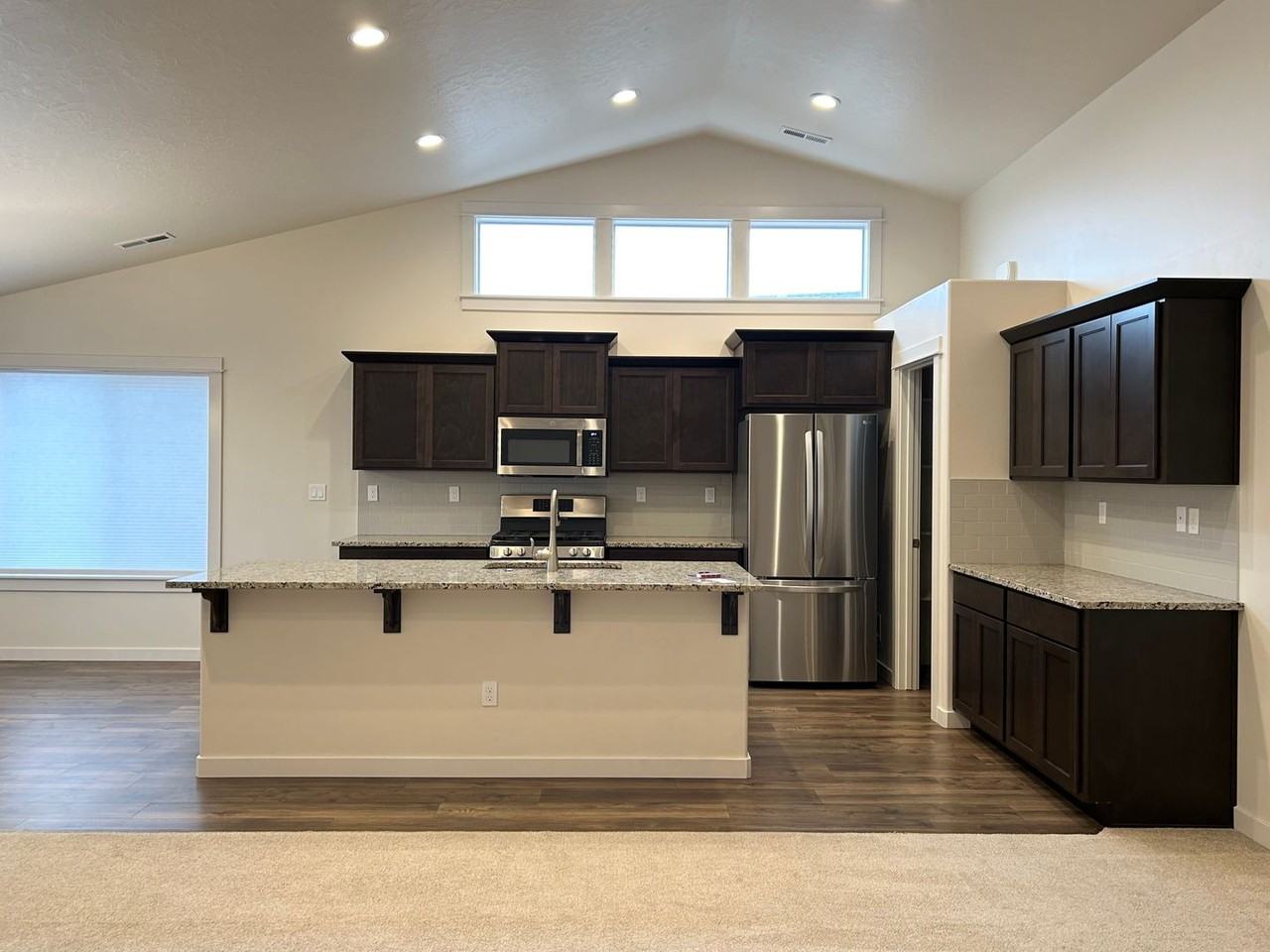 10365 W Thimbleberry Dr - Photo 4 of 28