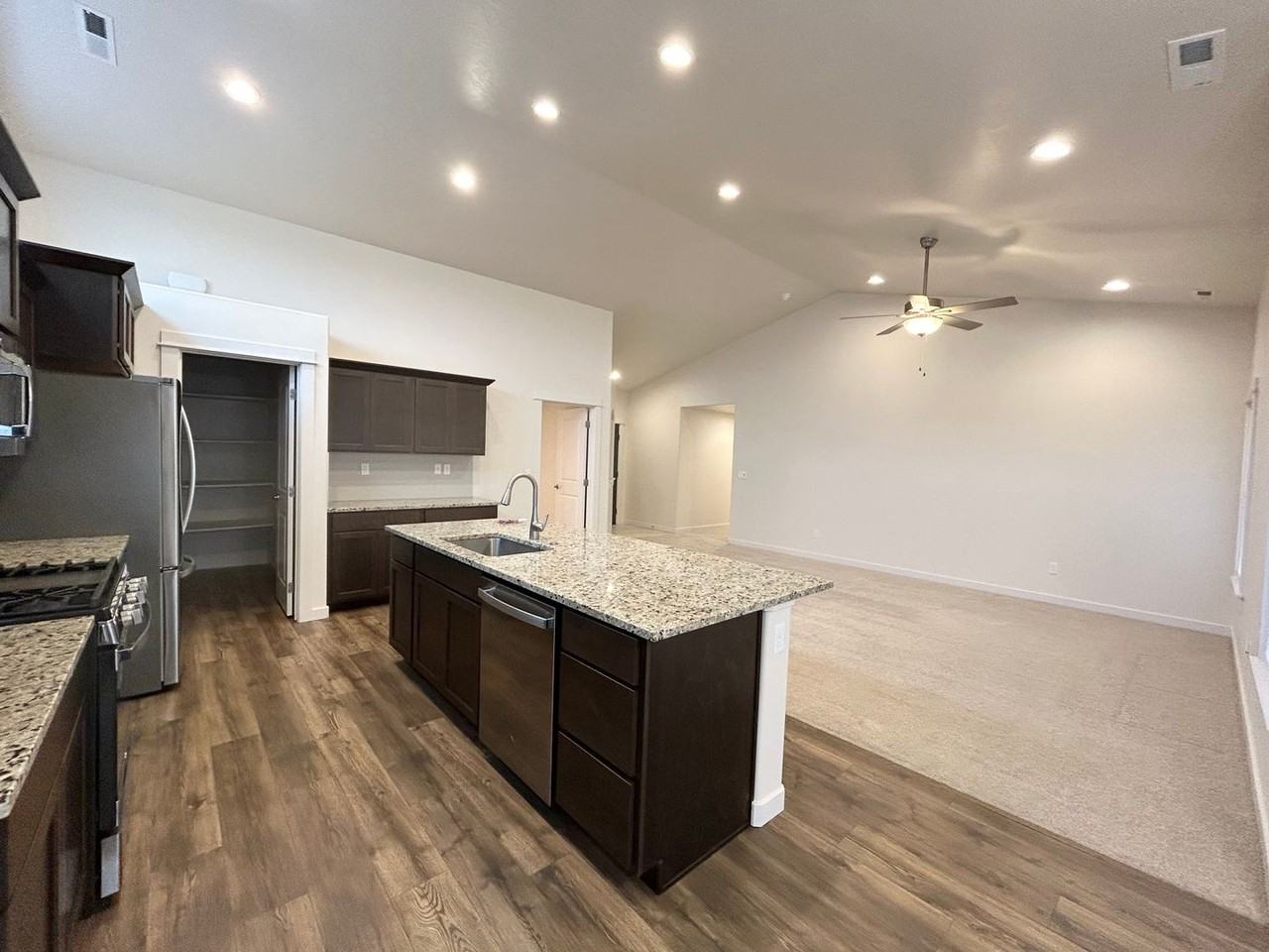 10365 W Thimbleberry Dr - Photo 7 of 28