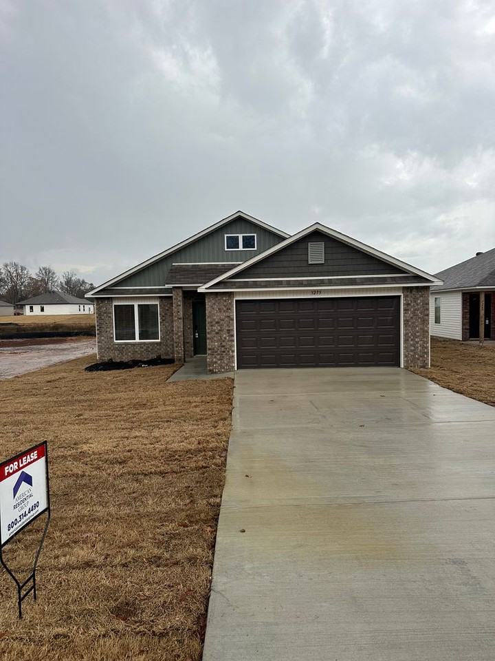 3275 E Main St - Photo 4 of 19