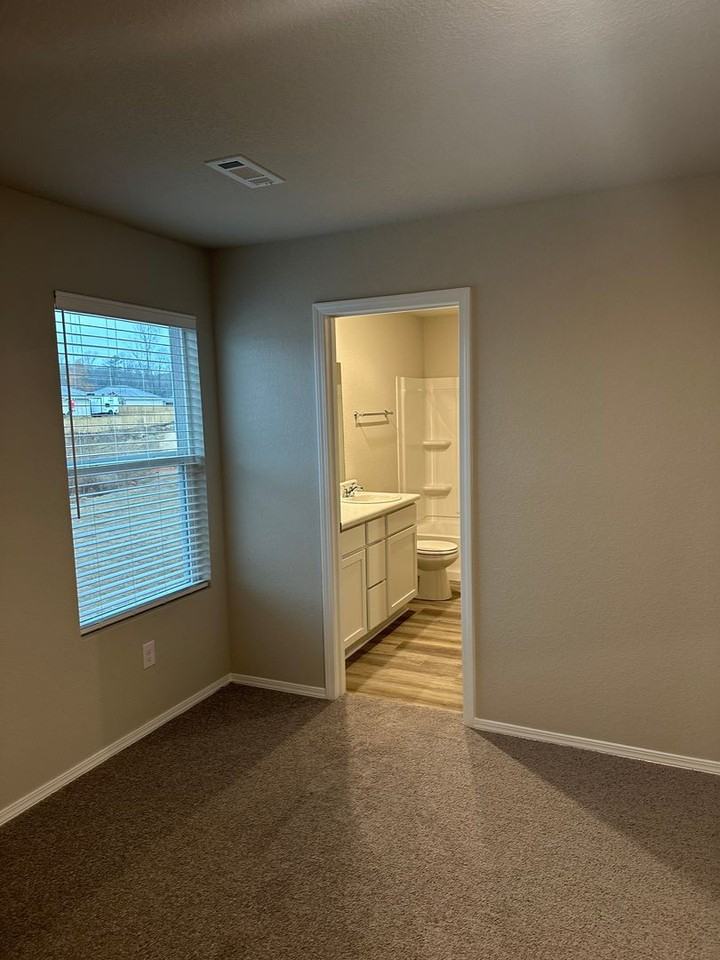 3255 E Main St - Photo 6 of 11