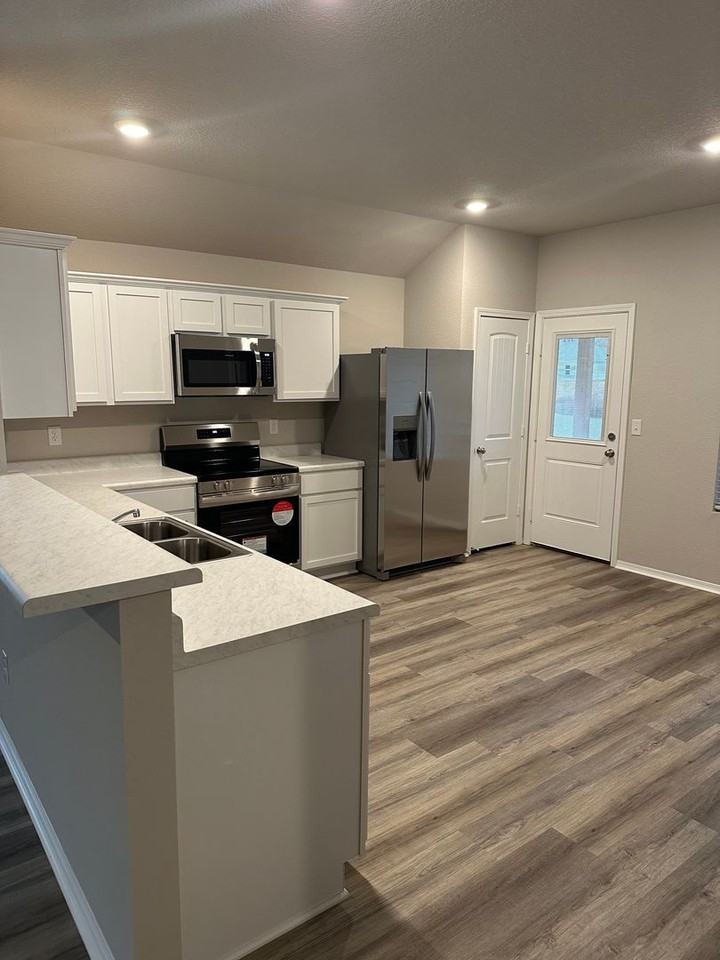 3255 E Main St - Photo 5 of 11