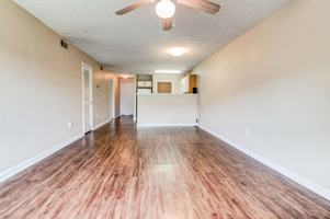 featured image of 623 W Glenn Ave