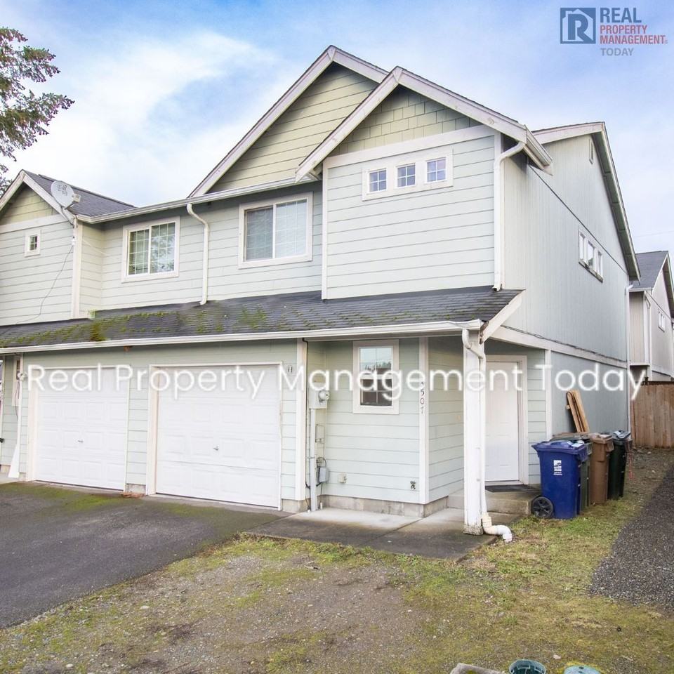 3507 S 43rd St - Photo 2 of 16