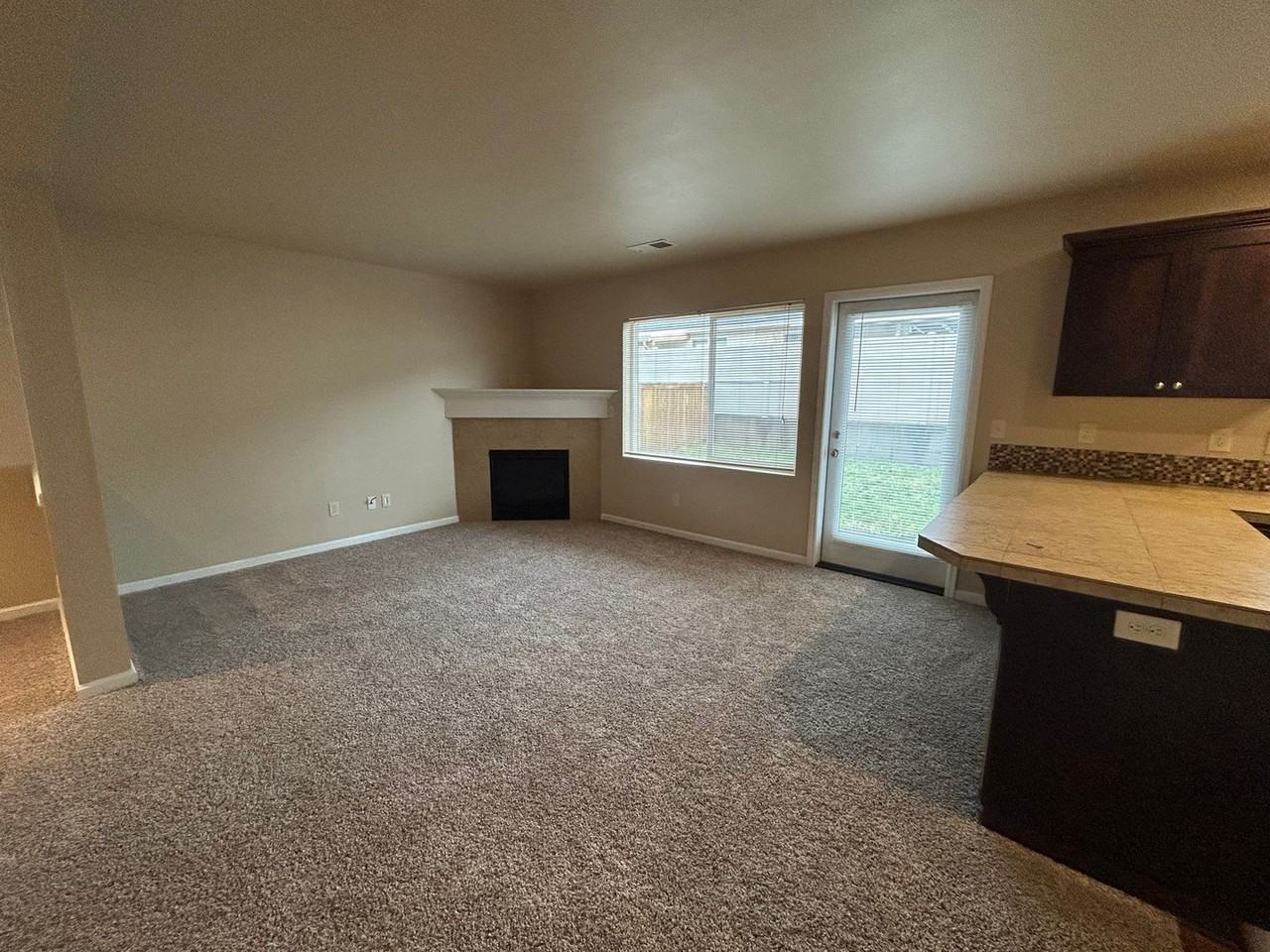 8000 Ne 20th St - Photo 3 of 14