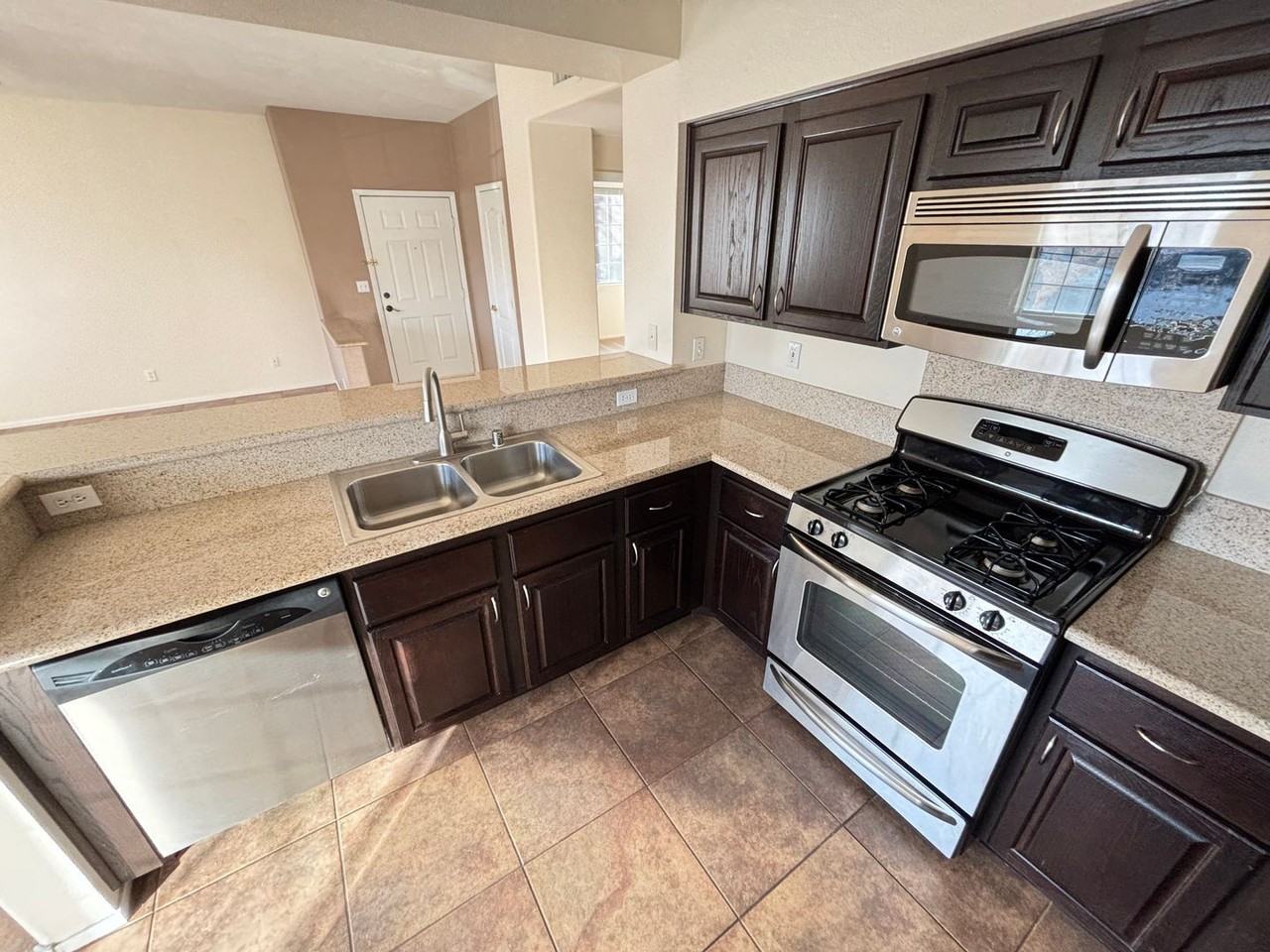 1505 Blackcombe St #101 - Photo 3 of 27