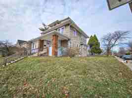 featured image of 4831 E Washington St #4