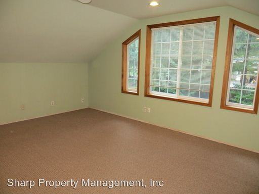 322 Rollingwood Dr - Photo 2 of 14