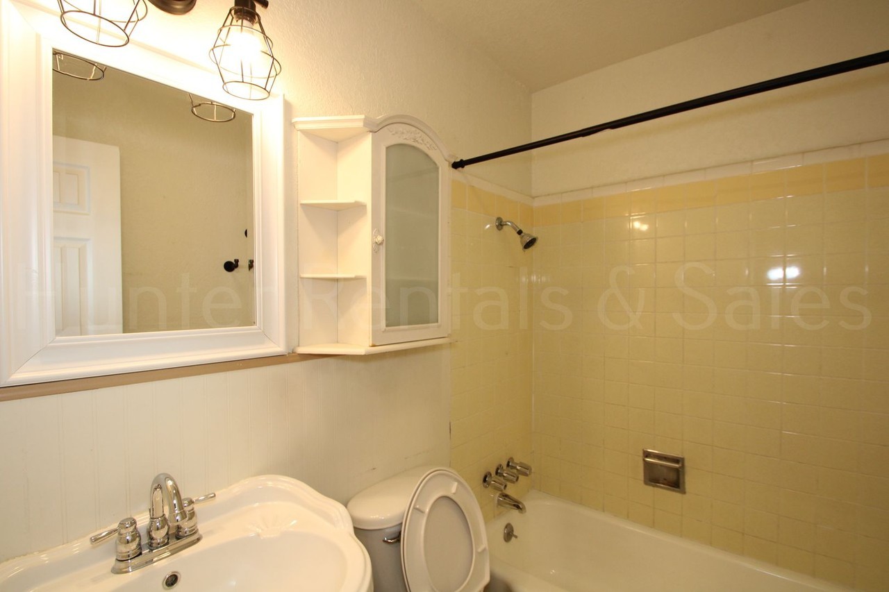 507 S 13th St - Photo 4 of 24