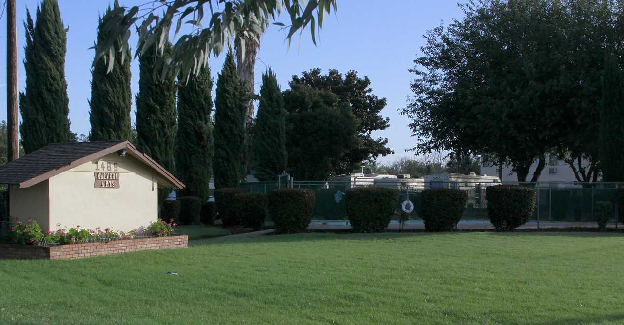 011 - Malvern Apartments - Photo 2 of 5