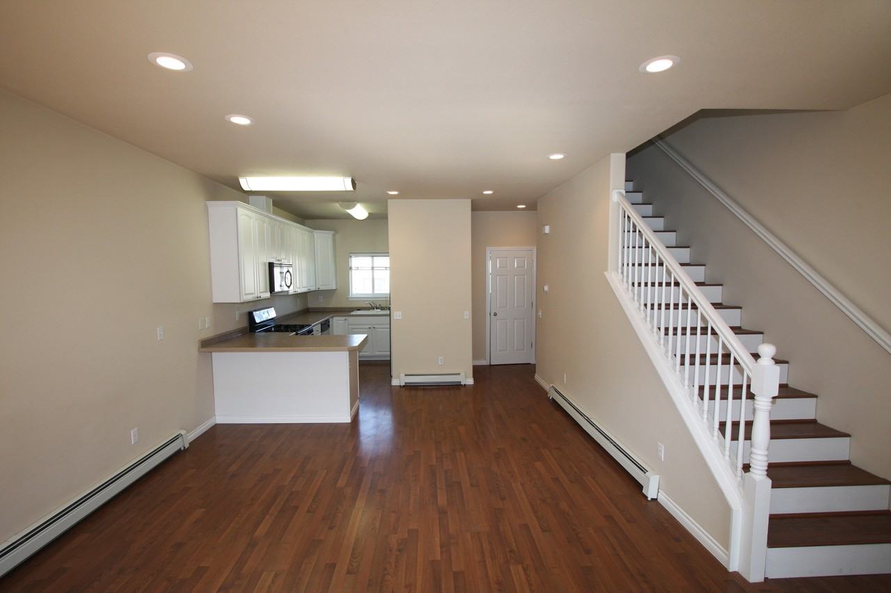 1305 Denali St #5 - Photo 6 of 16