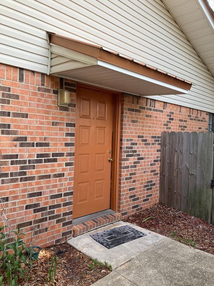 118 Classic Ct - Photo 2 of 13