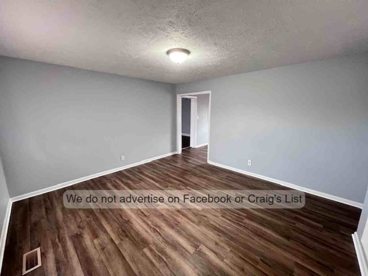 6212 Fanning Cir - Photo 2 of 12