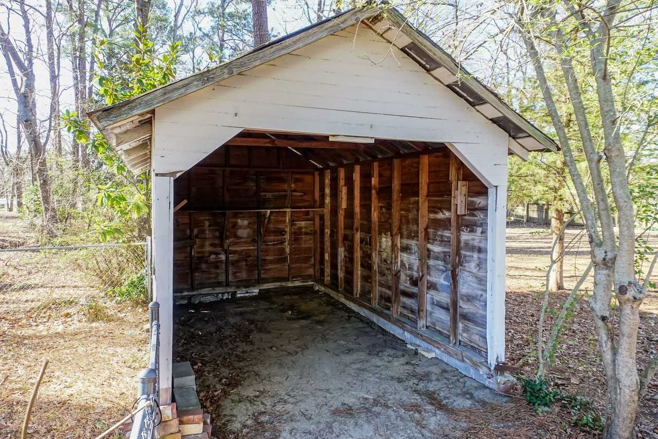 208 Crescent Dr - Photo 7 of 24