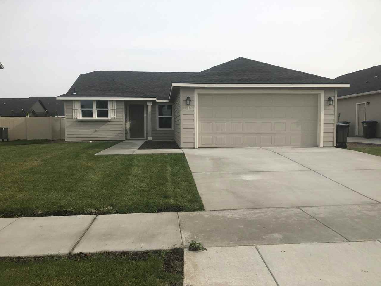 569 S Lakeland Dr - Photo 3 of 20