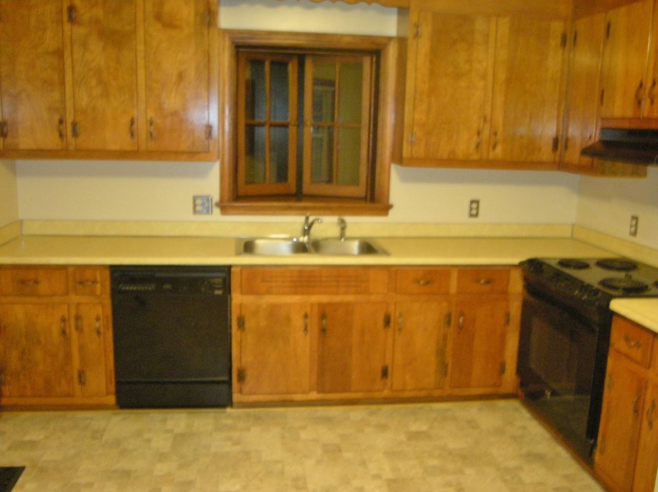 8312 Sherton Dr - Photo 4 of 14