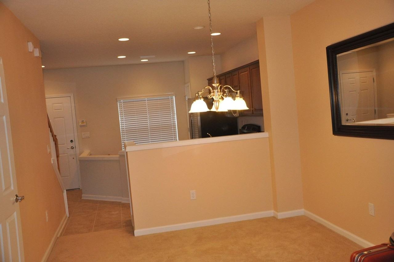 8080 Summer Cove Ct - Photo 2 of 13