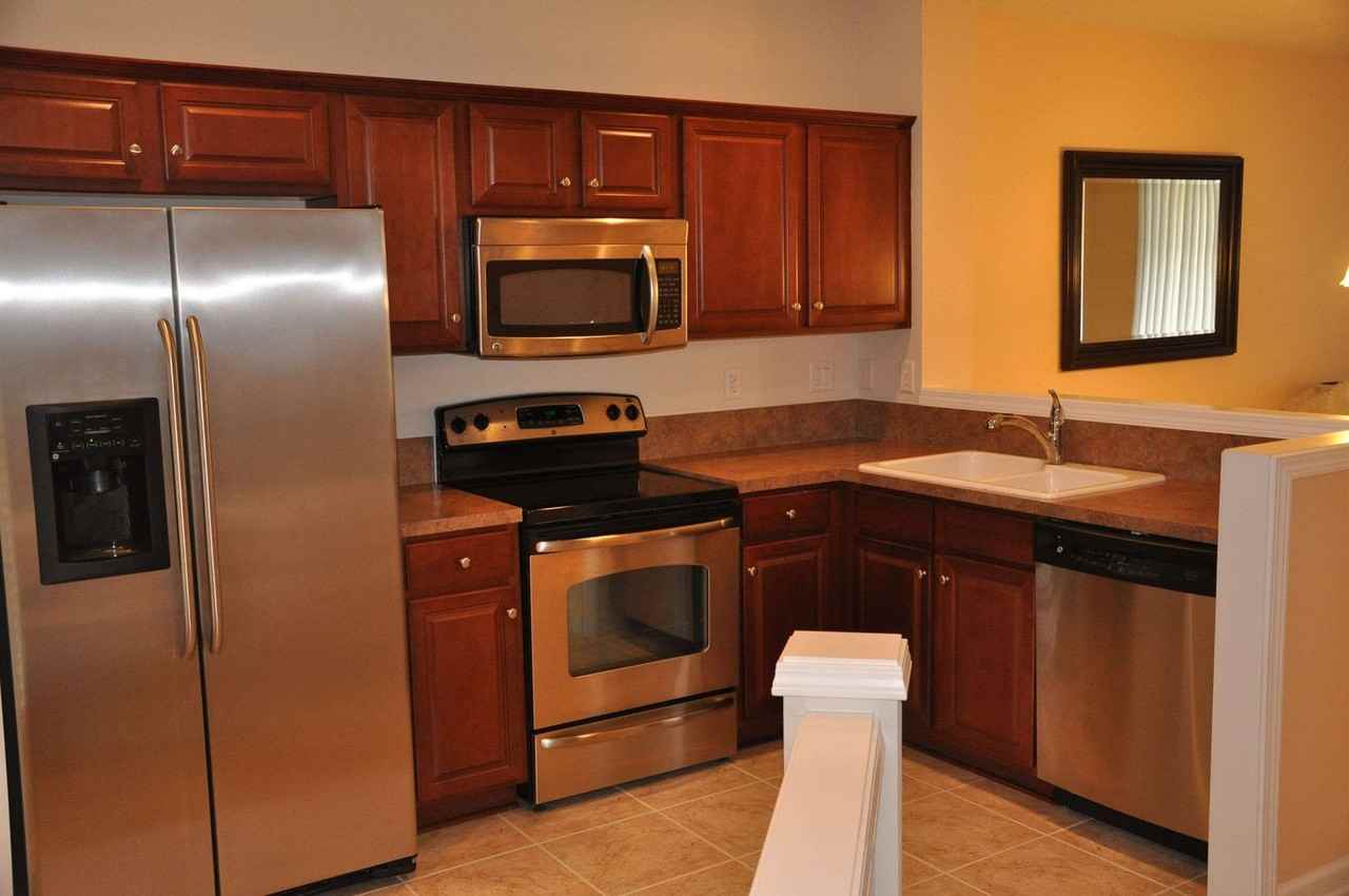 8080 Summer Cove Ct - Photo 3 of 13