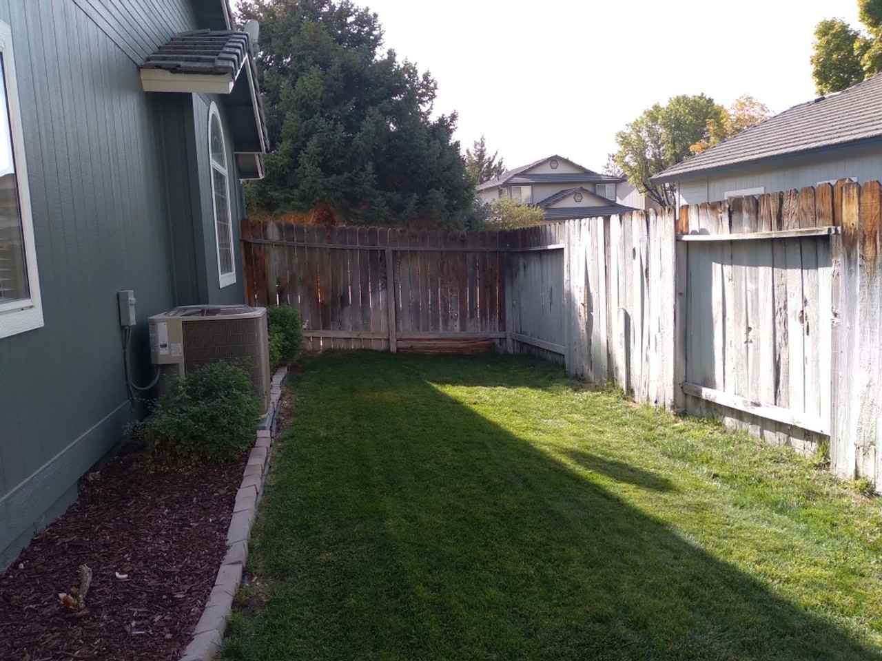 1956 Canyon Ridge Dr - Photo 3 of 15