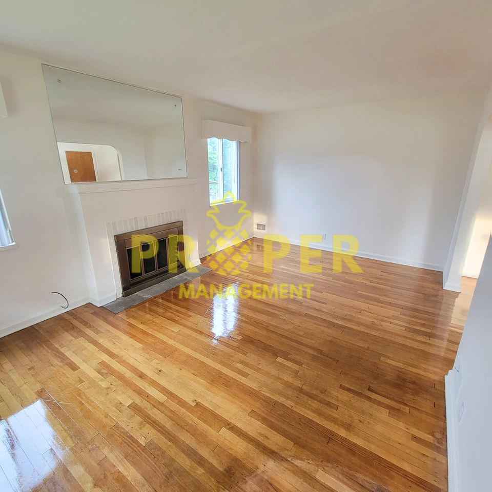 1675 Wesleyan Rd - Photo 3 of 16