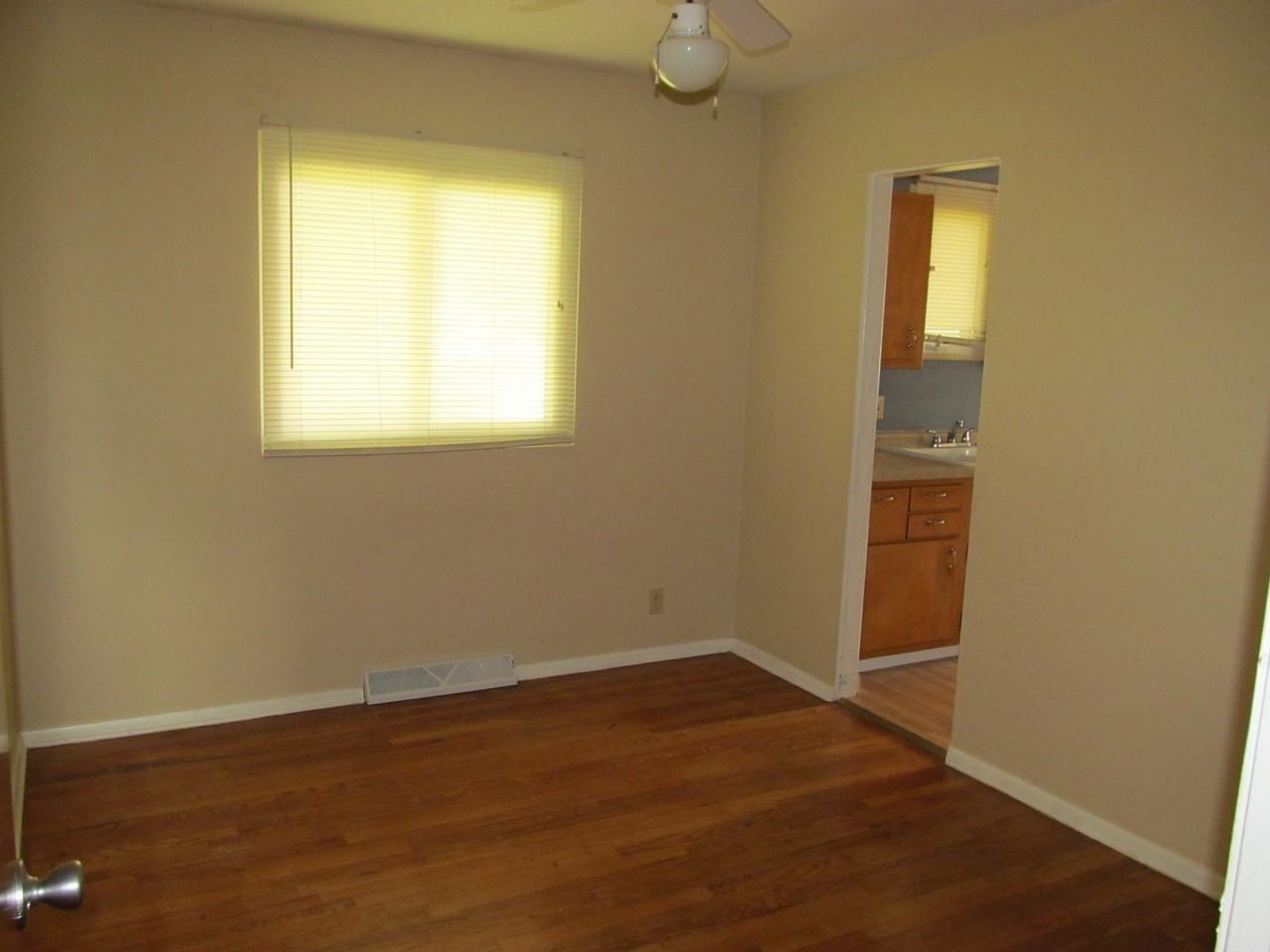 1322 Chimes Blvd - Photo 6 of 13