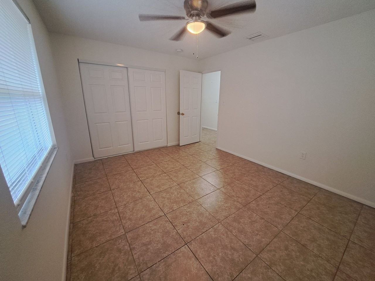 2763 Niagara Ave - Photo 3 of 13
