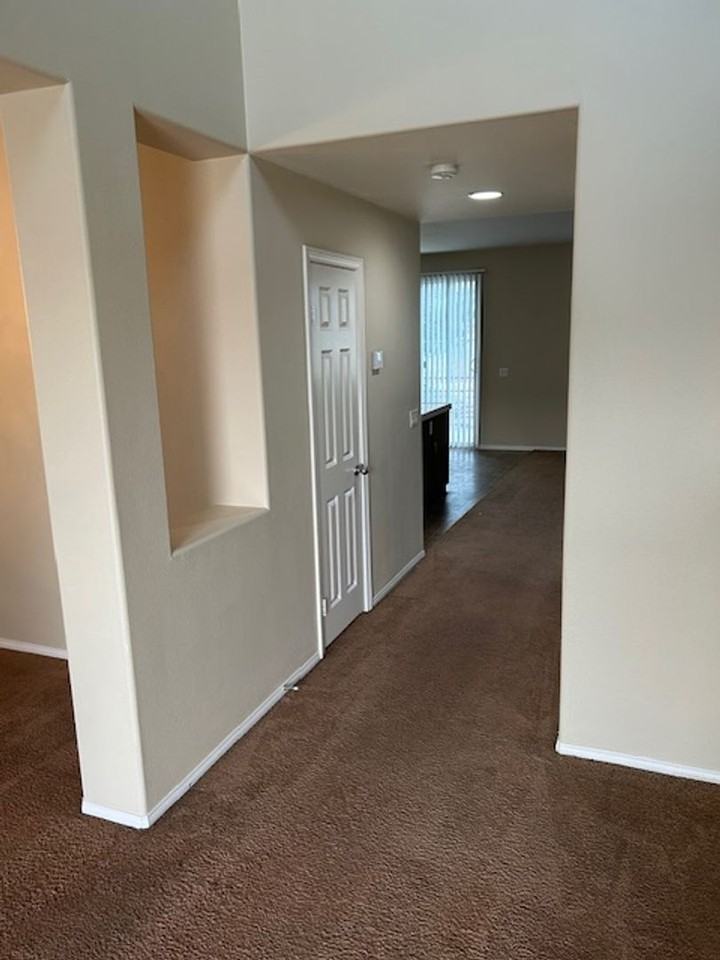 29585 Peacock Mountain Dr - Photo 5 of 21