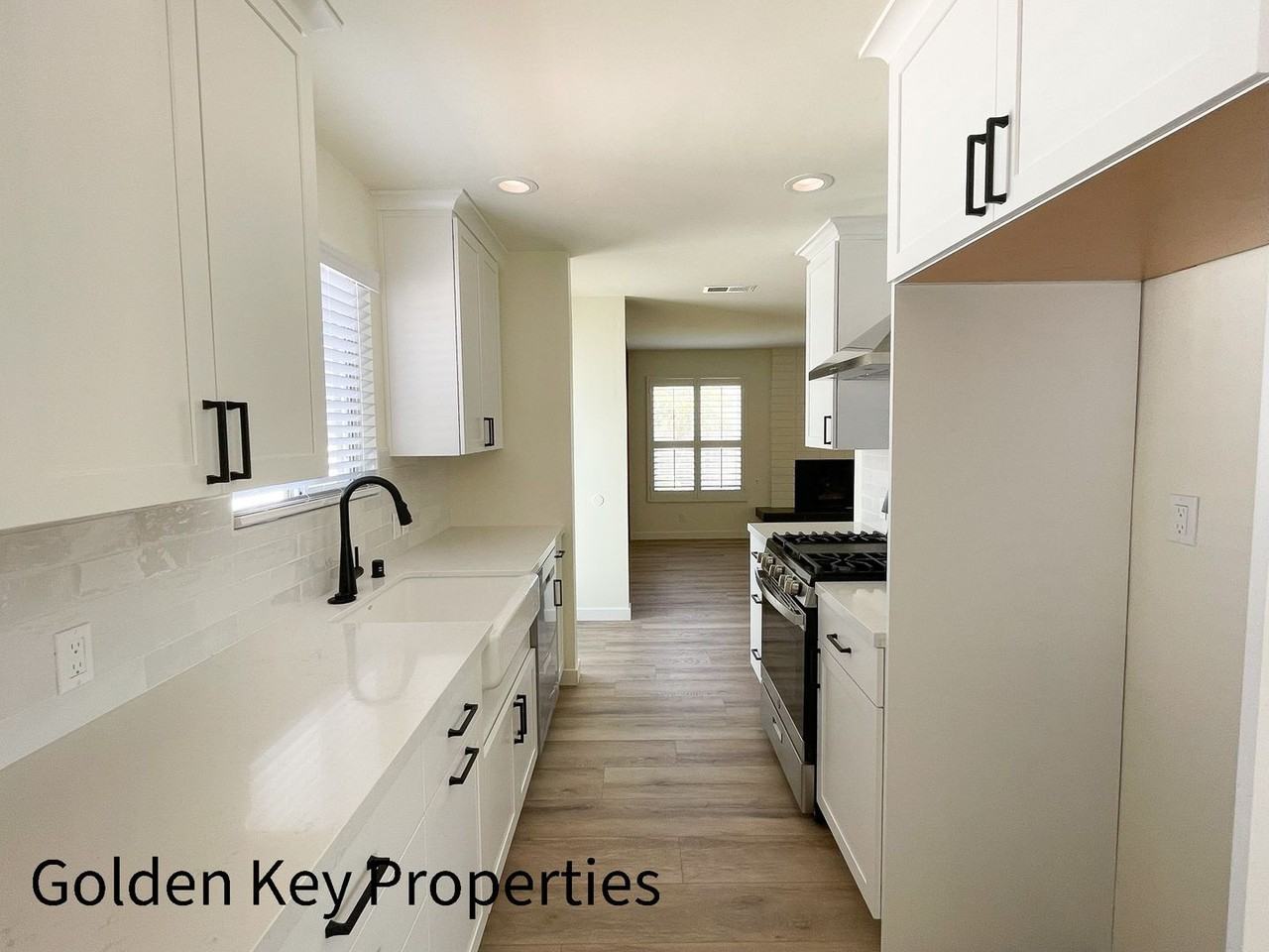 1714 Machado St - Photo 3 of 25