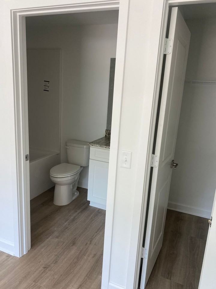 2055 35th Ave - Photo 3 of 11