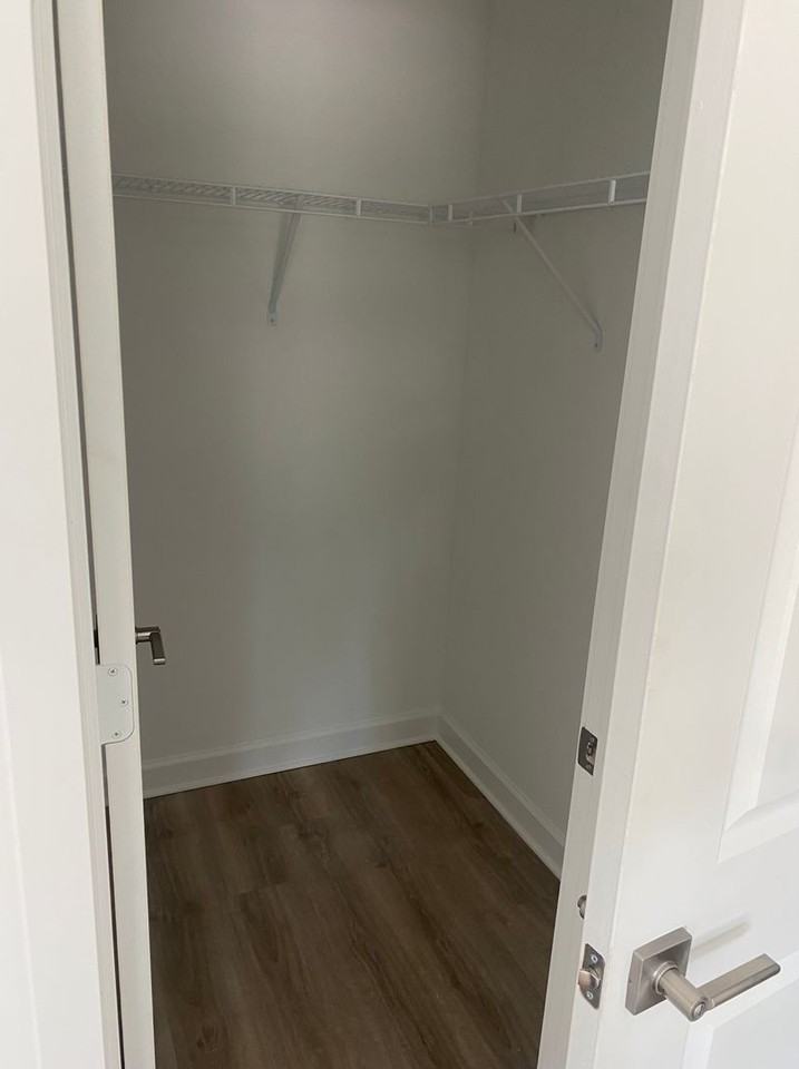 2055 35th Ave - Photo 5 of 11