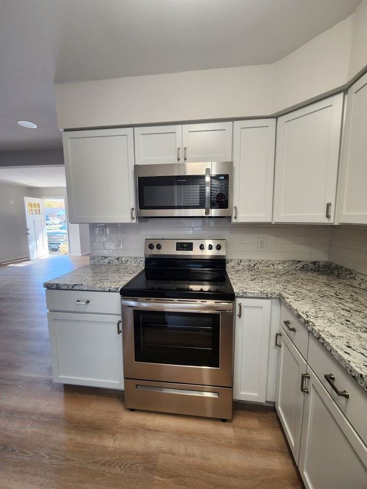 1212 Bell Ave - Photo 5 of 32