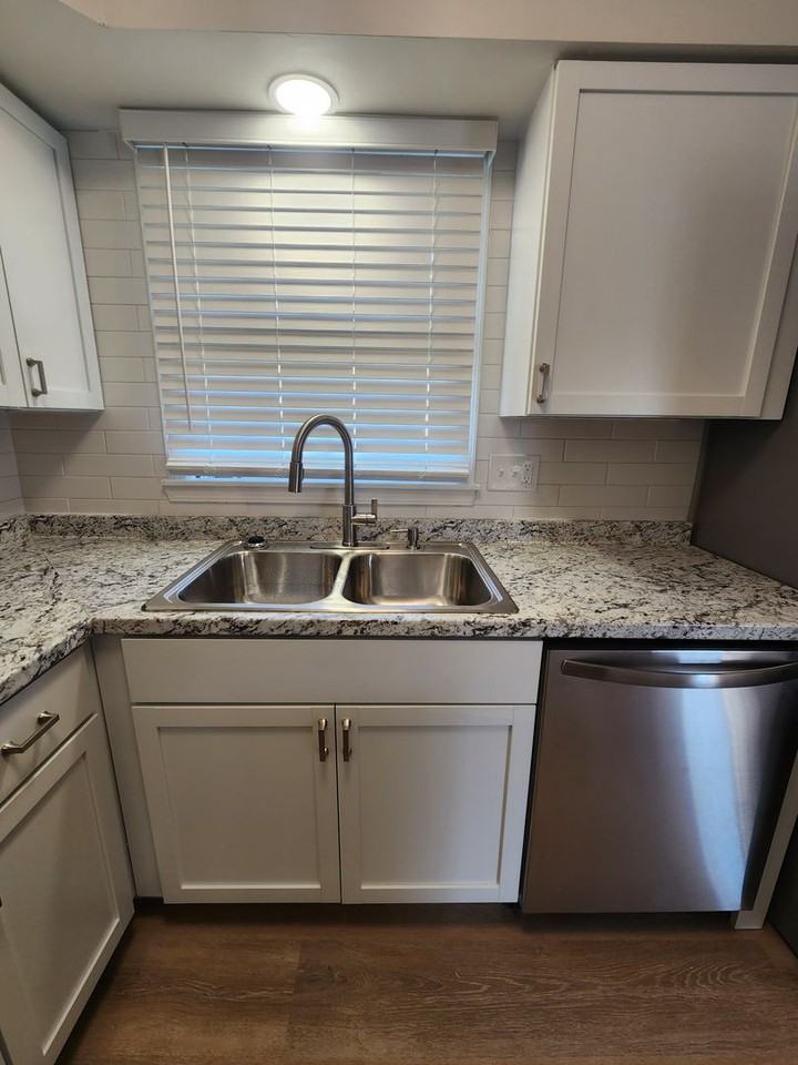 1212 Bell Ave - Photo 7 of 32