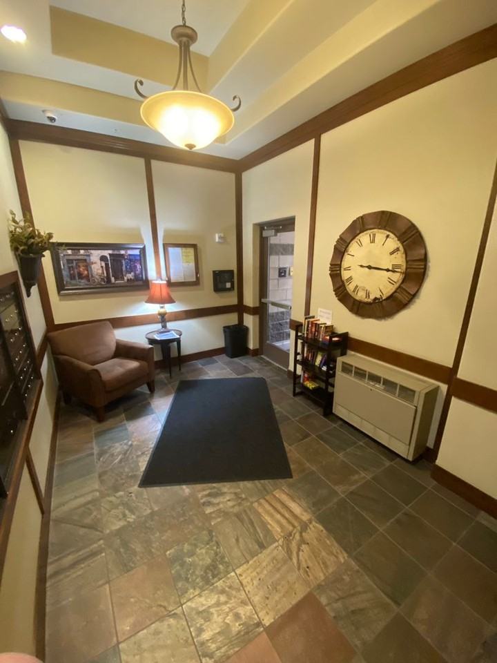 2050 N Main St #304 - Photo 4 of 34