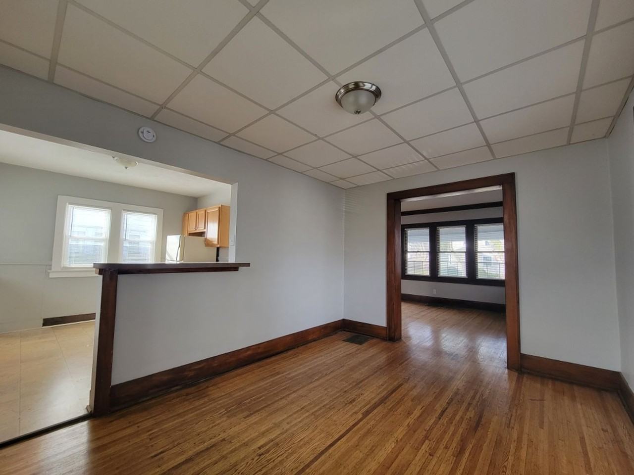 192 Morton St - Photo 4 of 17