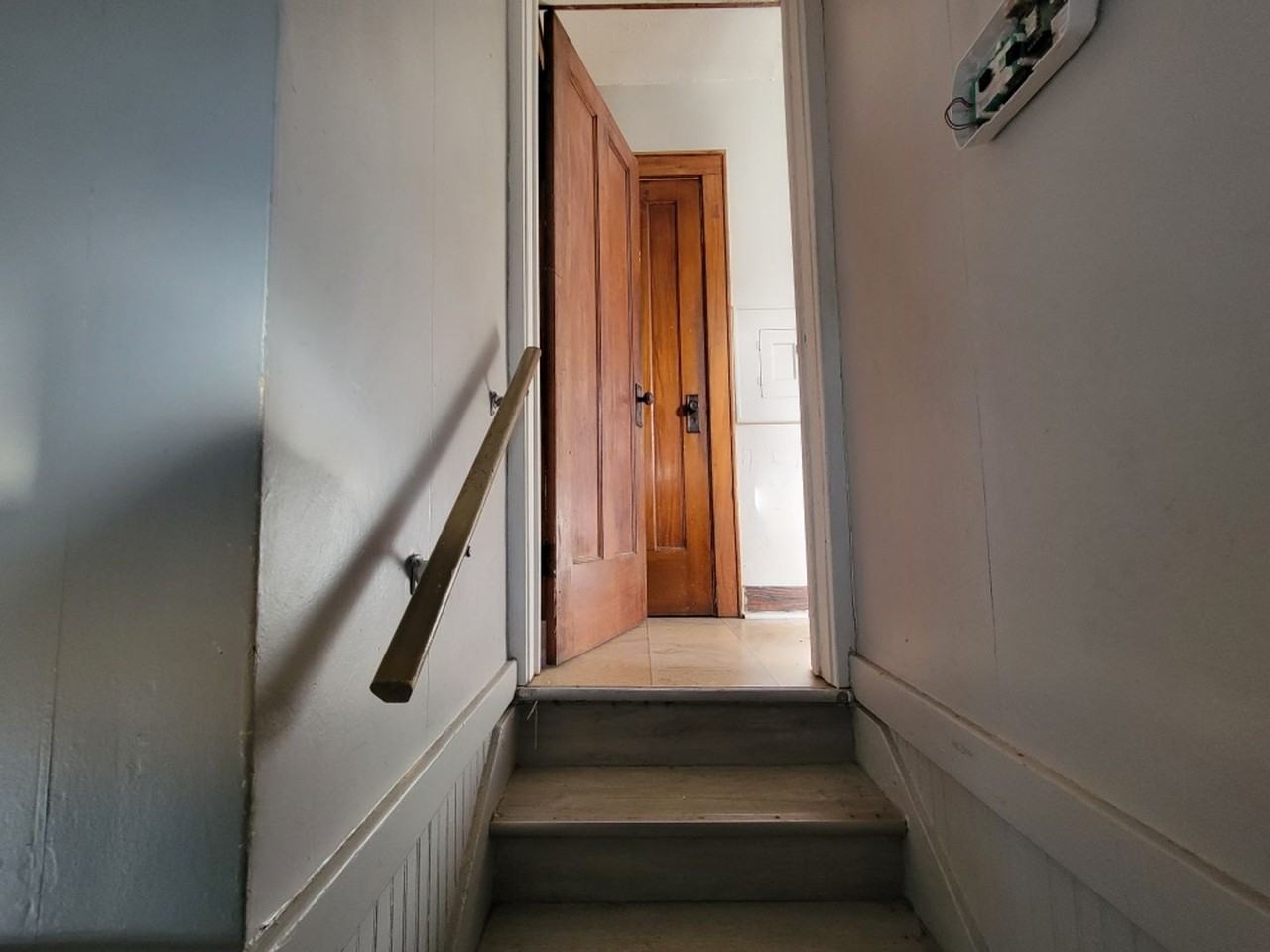 192 Morton St - Photo 7 of 17