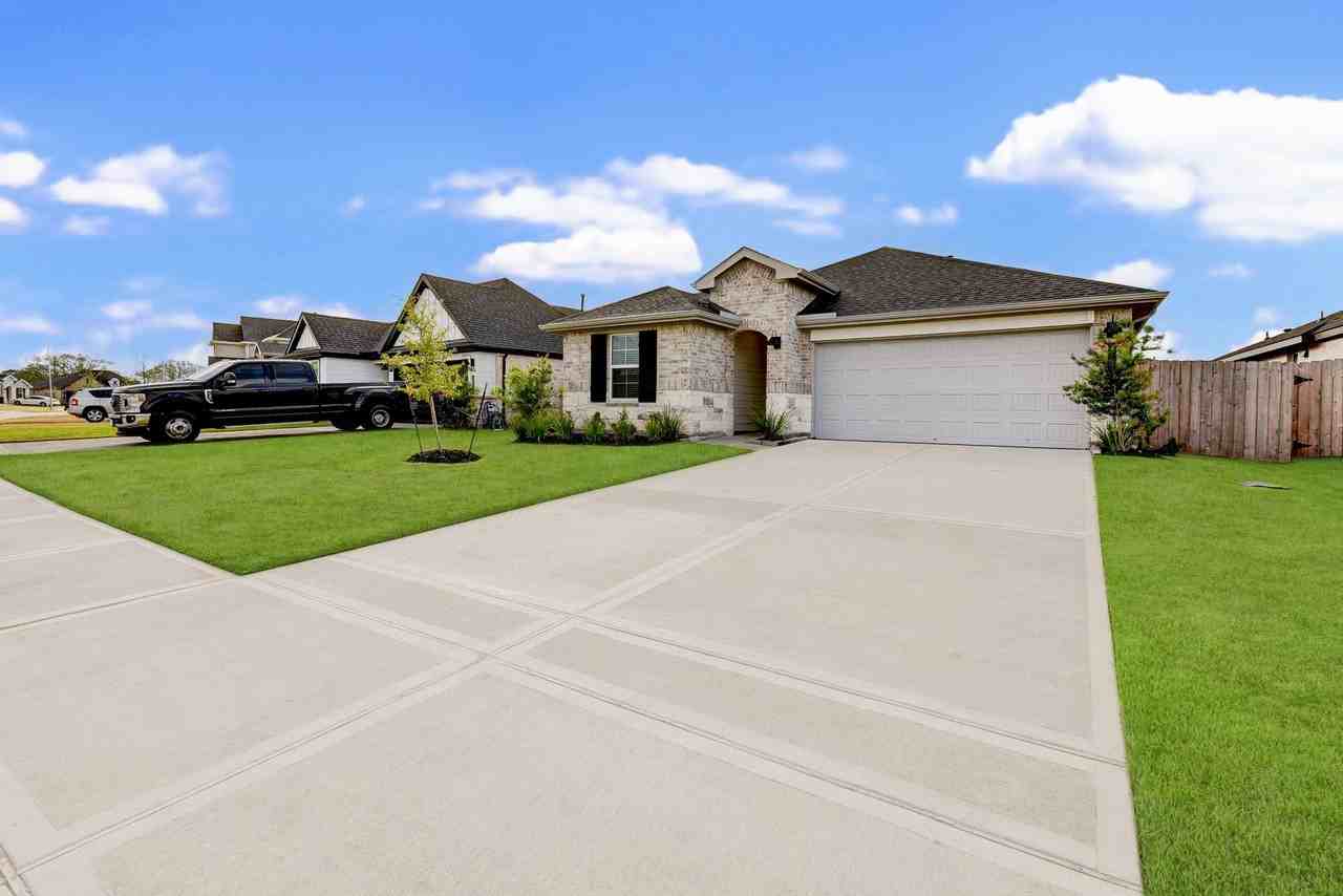1635 Westway Dr - Photo 2 of 28