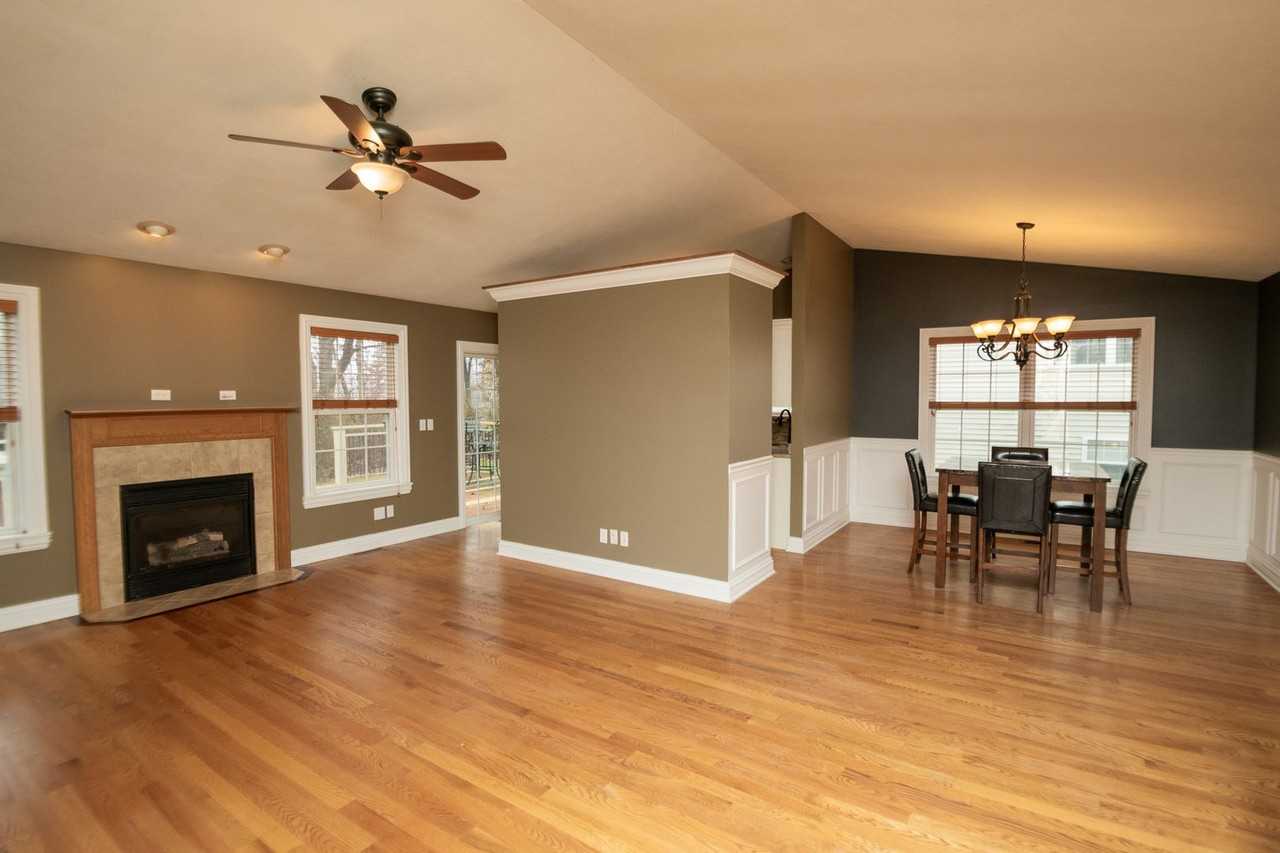 405 Galway Dr - Photo 3 of 50