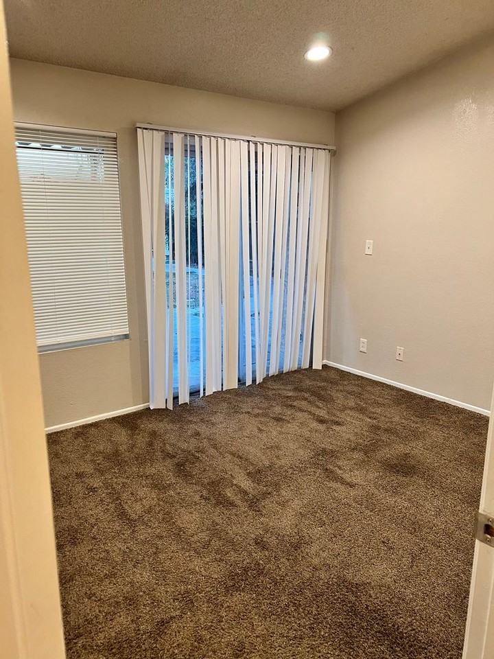 3520 Sesame St - Photo 6 of 17