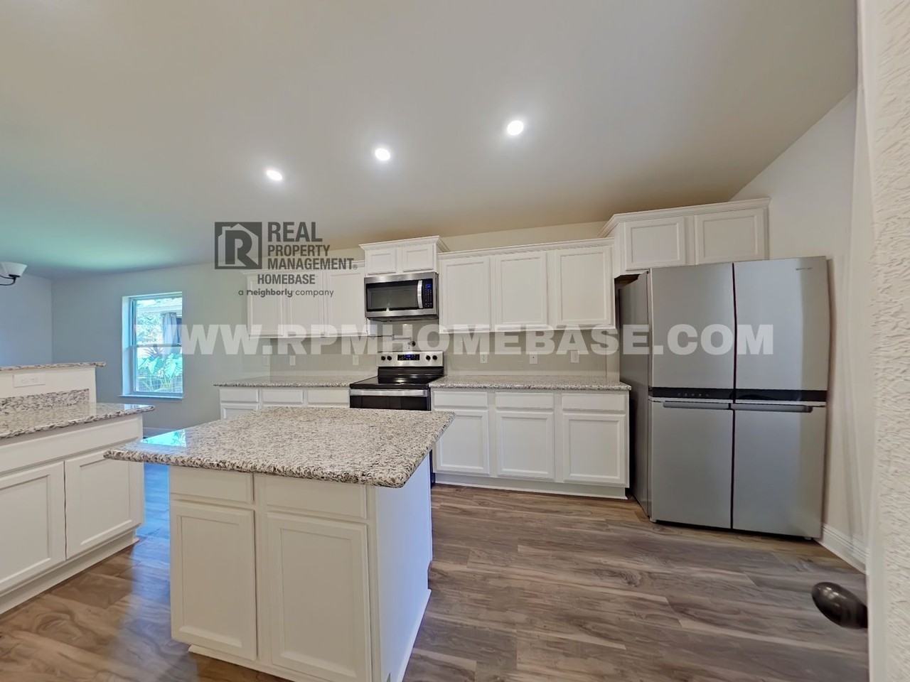 5137 Peach Dr - Photo 2 of 23