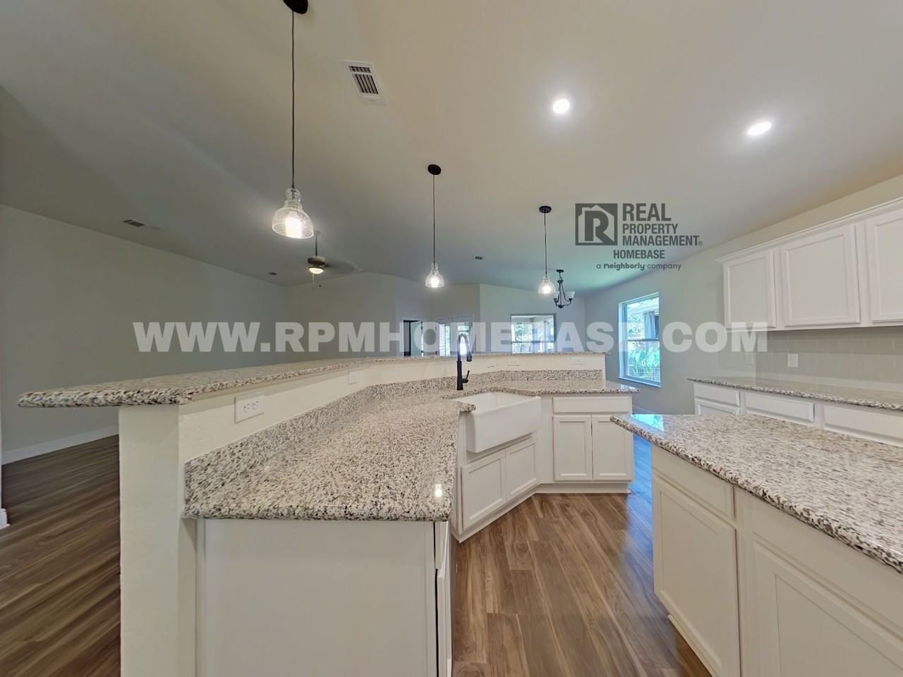 5137 Peach Dr - Photo 4 of 23