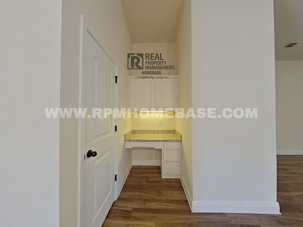 5137 Peach Dr - Photo 6 of 23