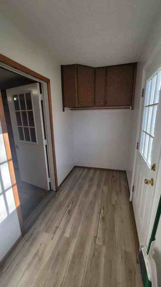 2432 Burtis Ave - Photo 2 of 8