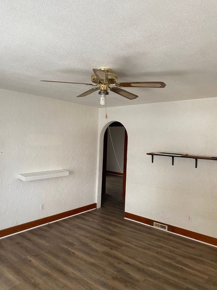 2115 Washington Rd - Photo 3 of 12