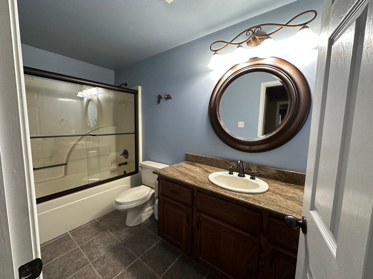 401 Carden Pl - Photo 6 of 11