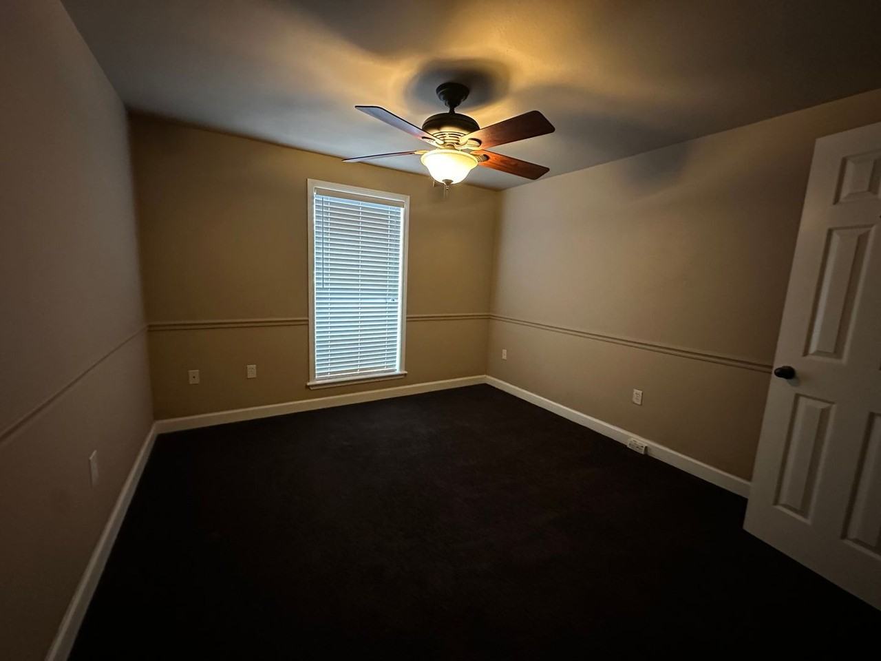 401 Carden Pl - Photo 7 of 11