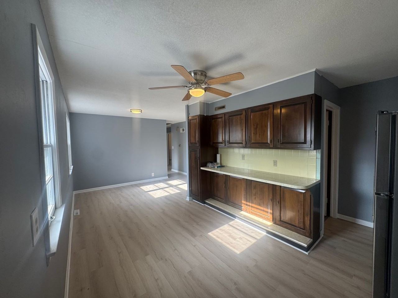 7219 Webster Ave - Photo 3 of 45