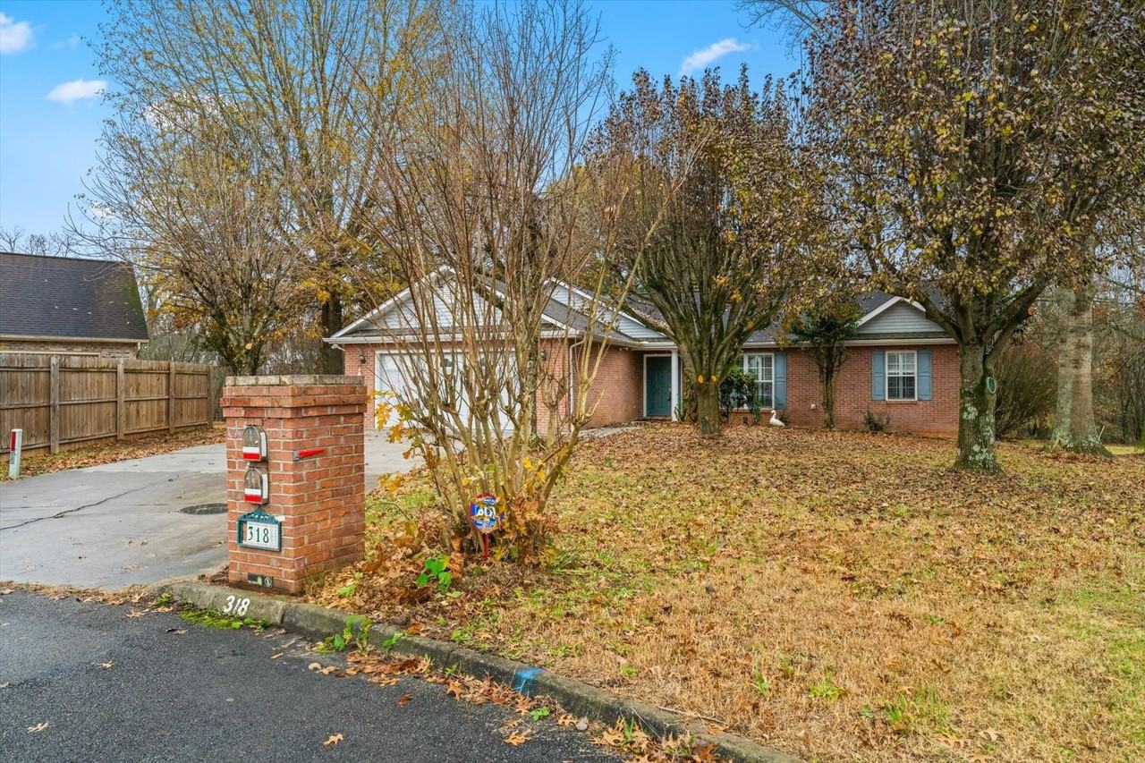 318 Bream Ct - Photo 2 of 24