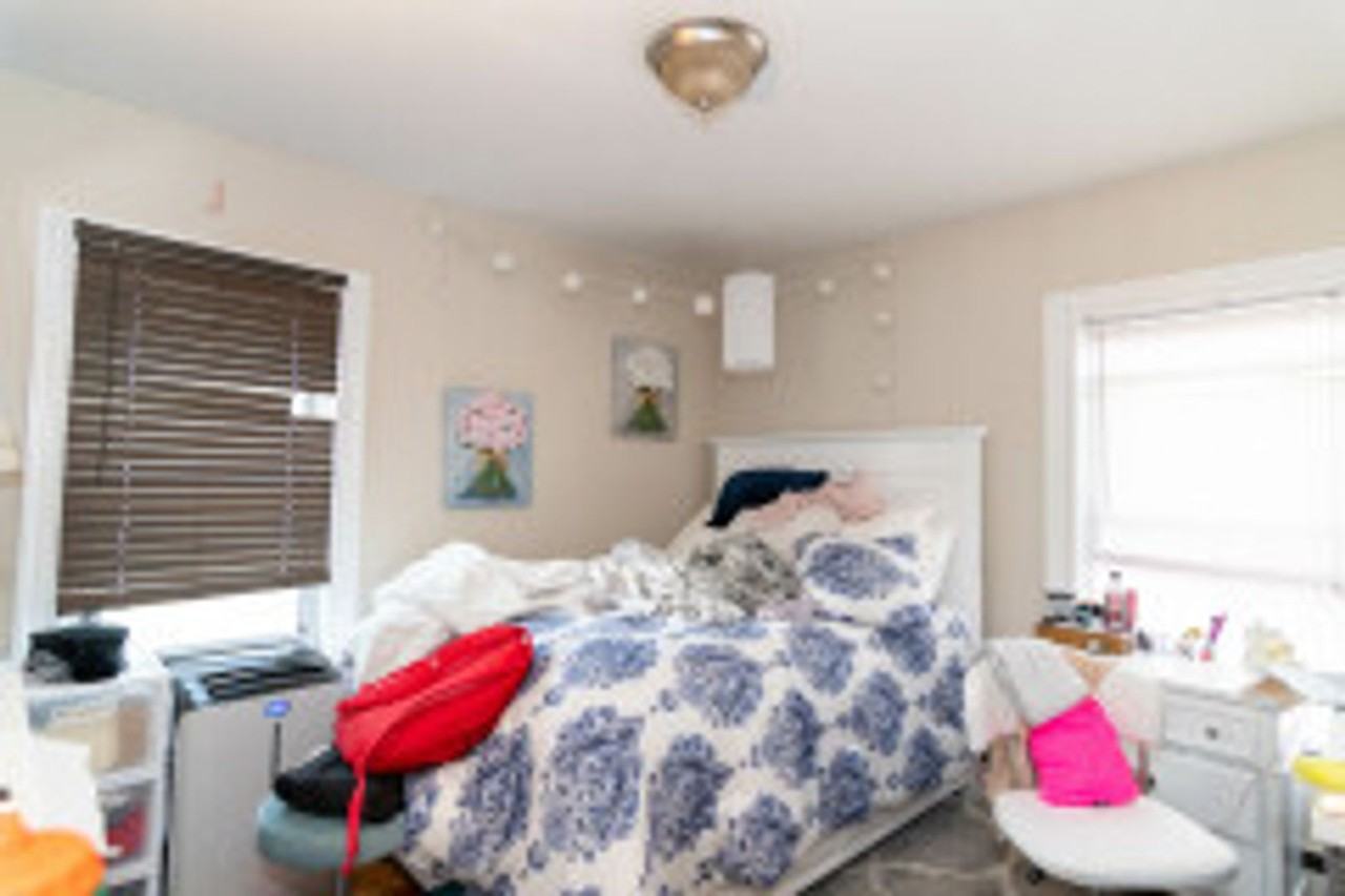 49 Pratt St - Photo 7 of 20