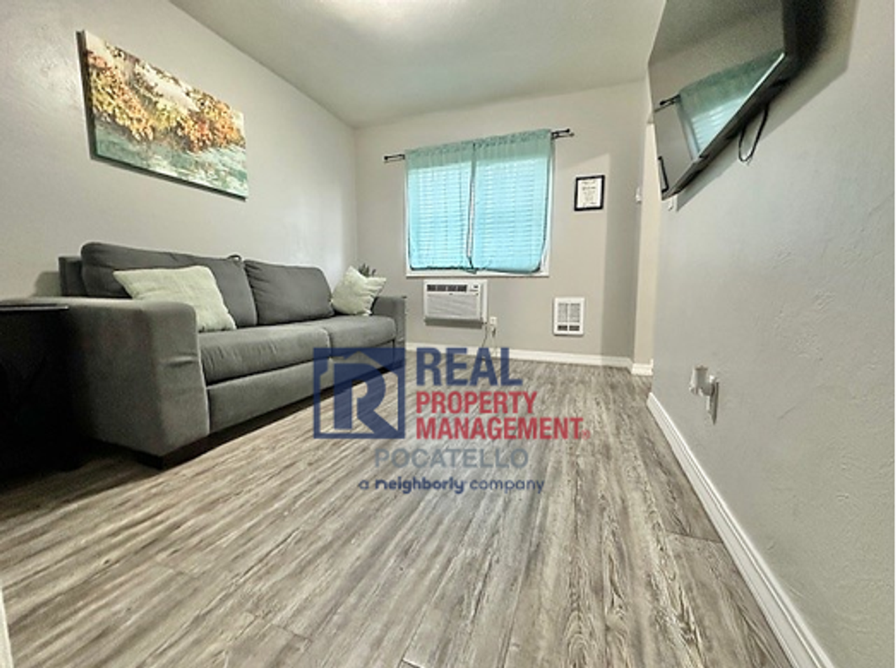 1028 E Custer St - Photo 3 of 11