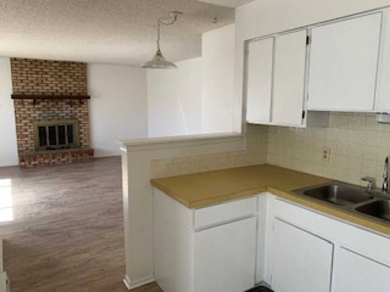 726 Delaware Ave - Photo 7 of 20